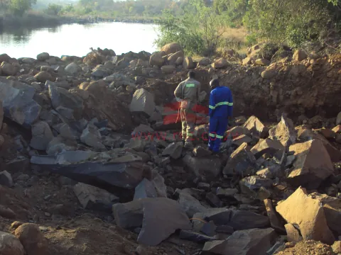 assessing blasted rocks